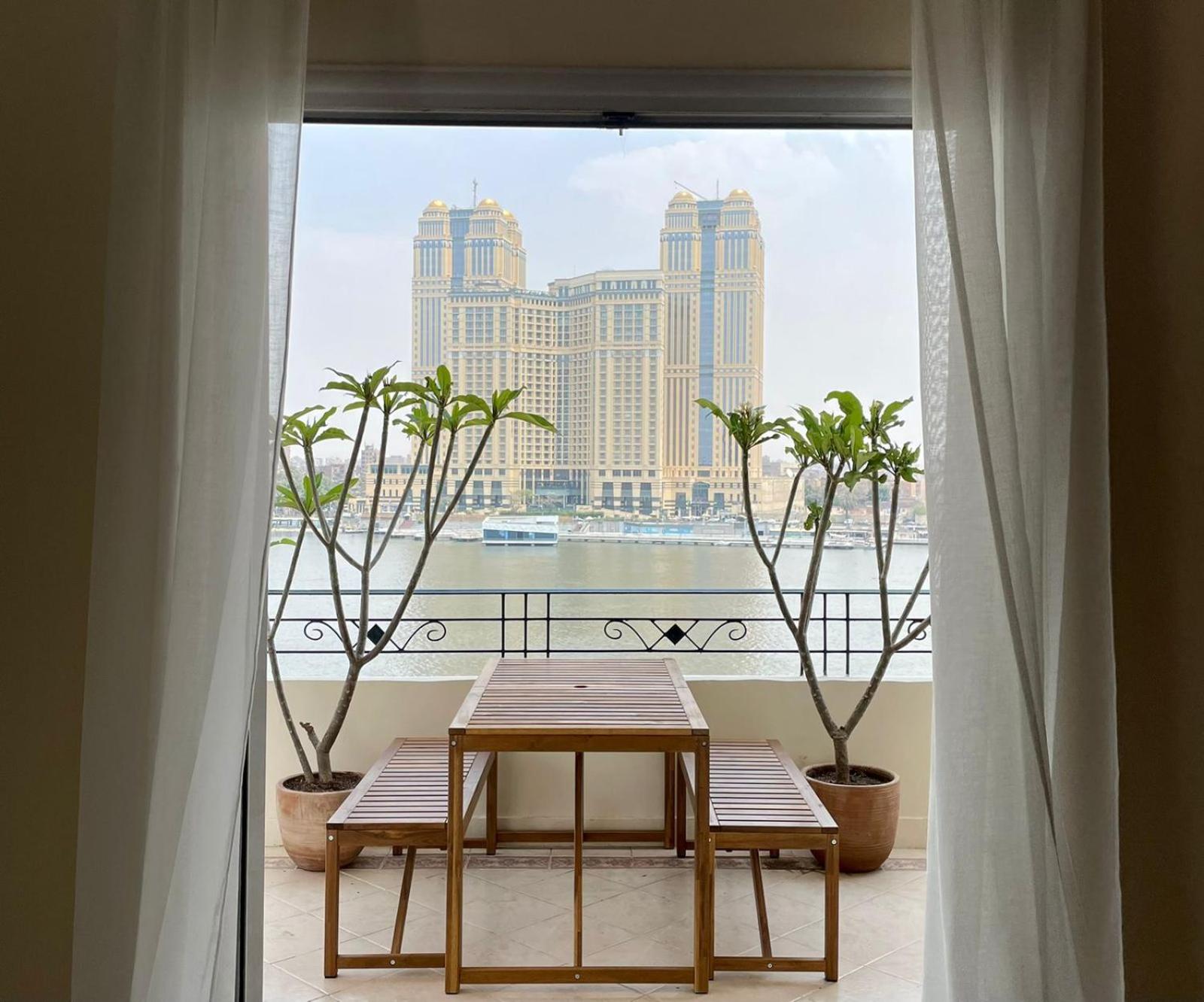 Luxury On the Nile - Zamalek Apartments