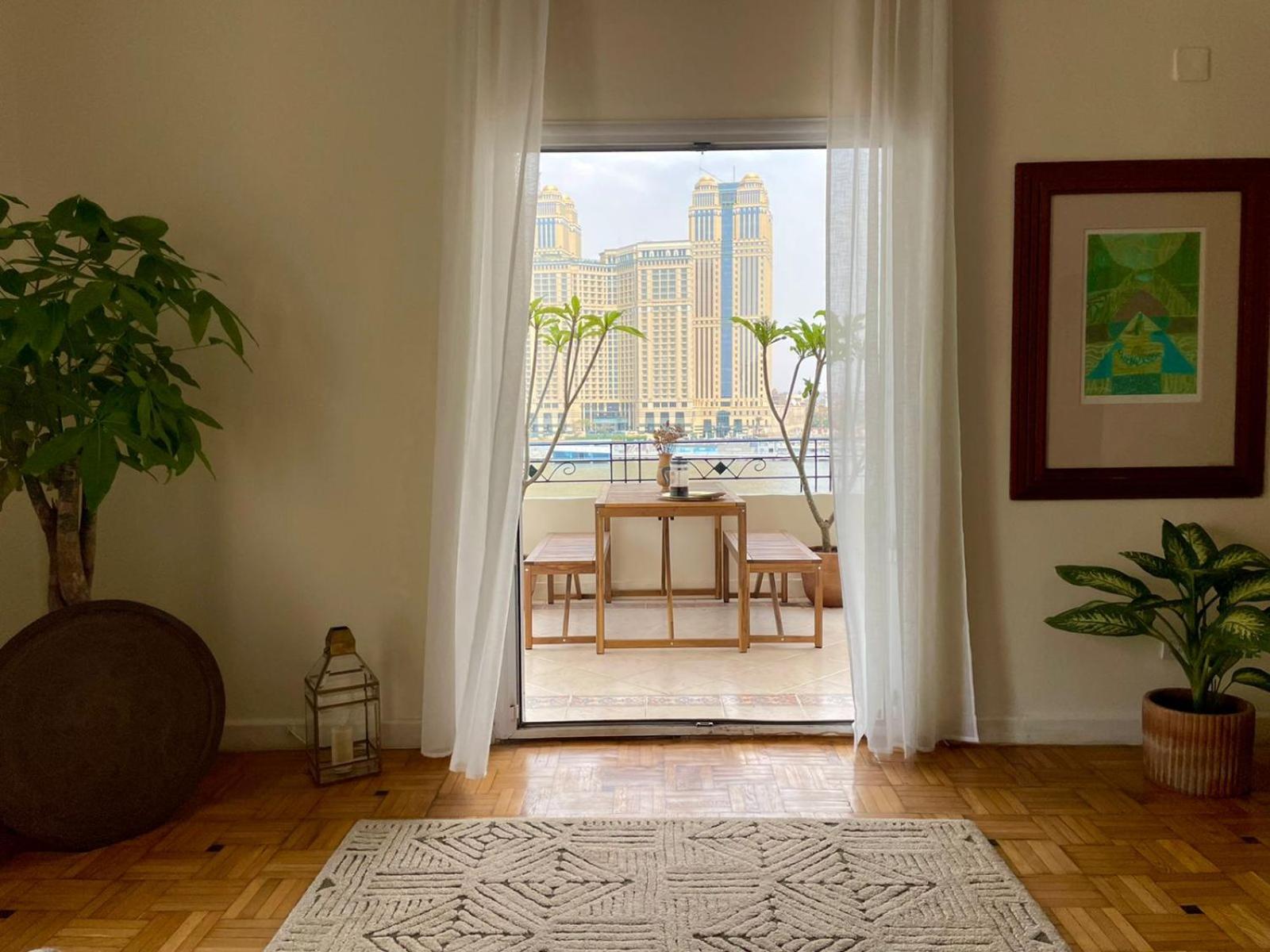 Luxury On the Nile - Zamalek Apartments
