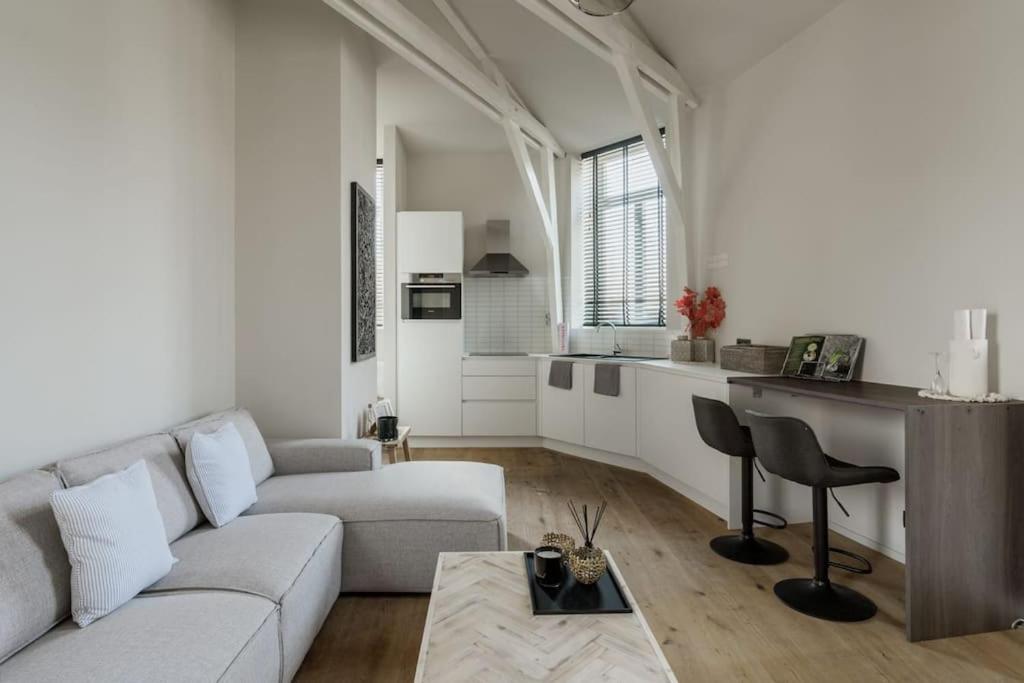 Mooi licht appartement in bruisend Antwerpen!