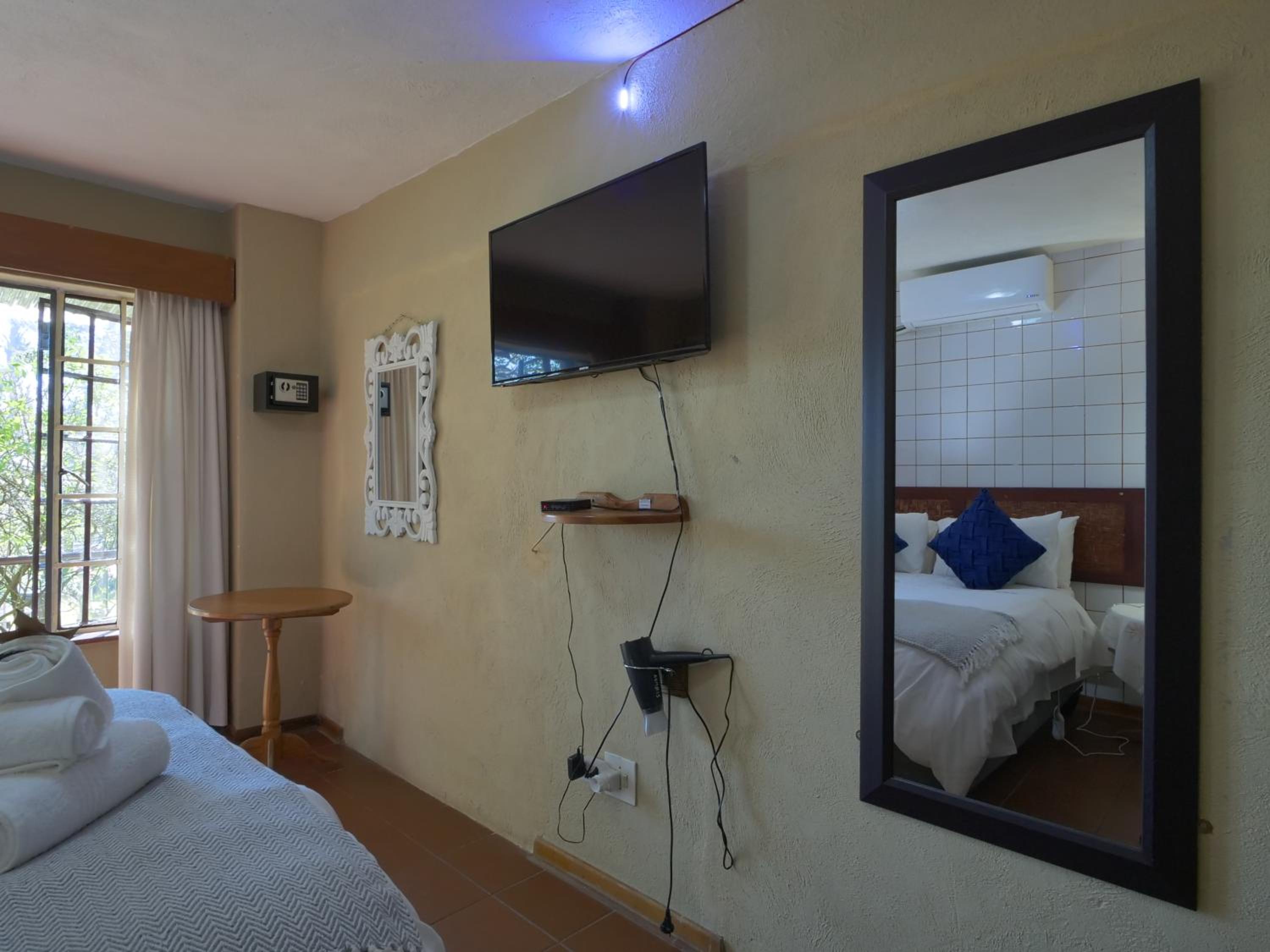 Autumn Breeze Manor Guest House