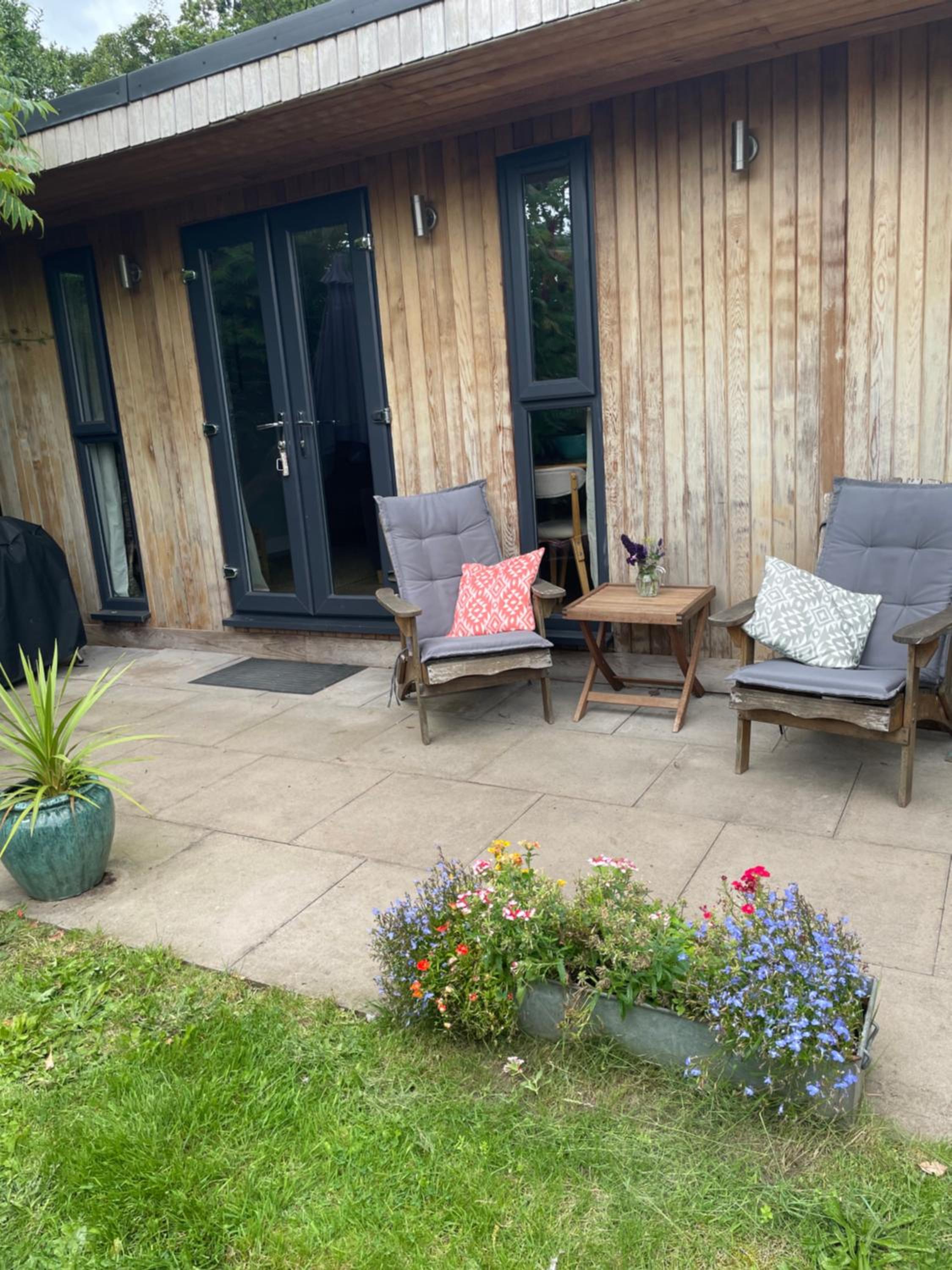 Cedar Cabin Holiday Let - Kinver