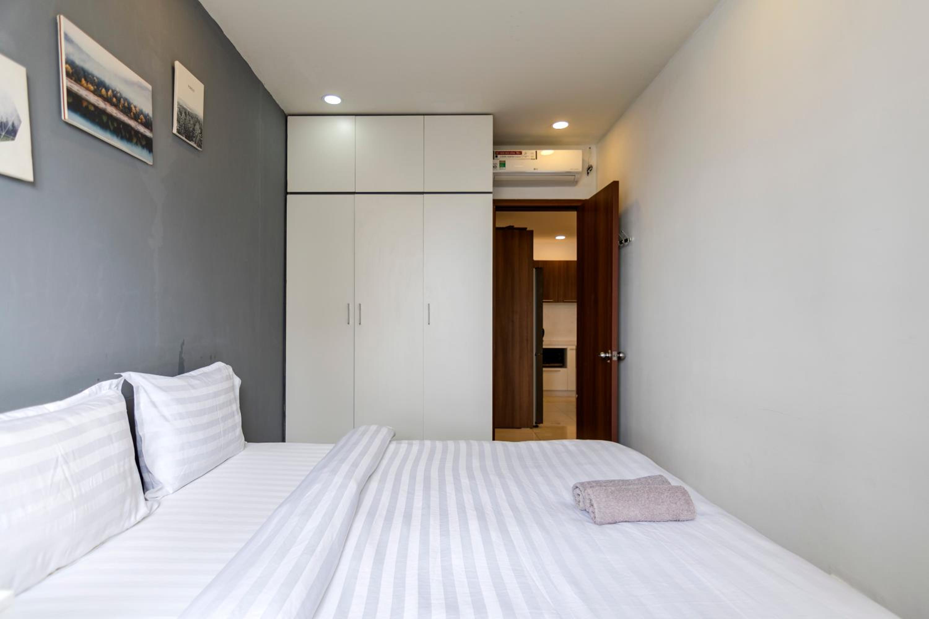 The Luxury GRAND RIVERSIDE Apartment City Center