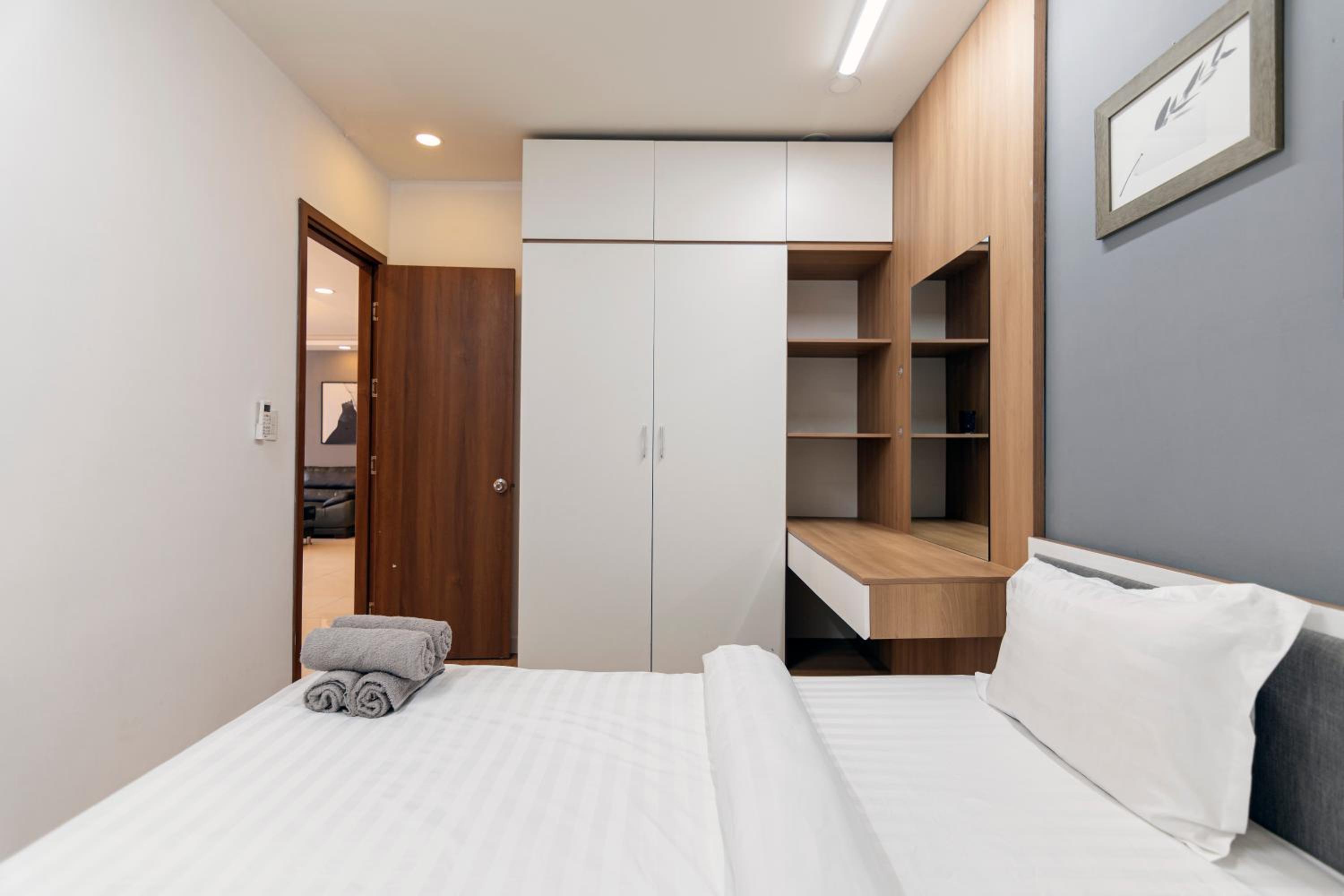 The Luxury GRAND RIVERSIDE Apartment City Center
