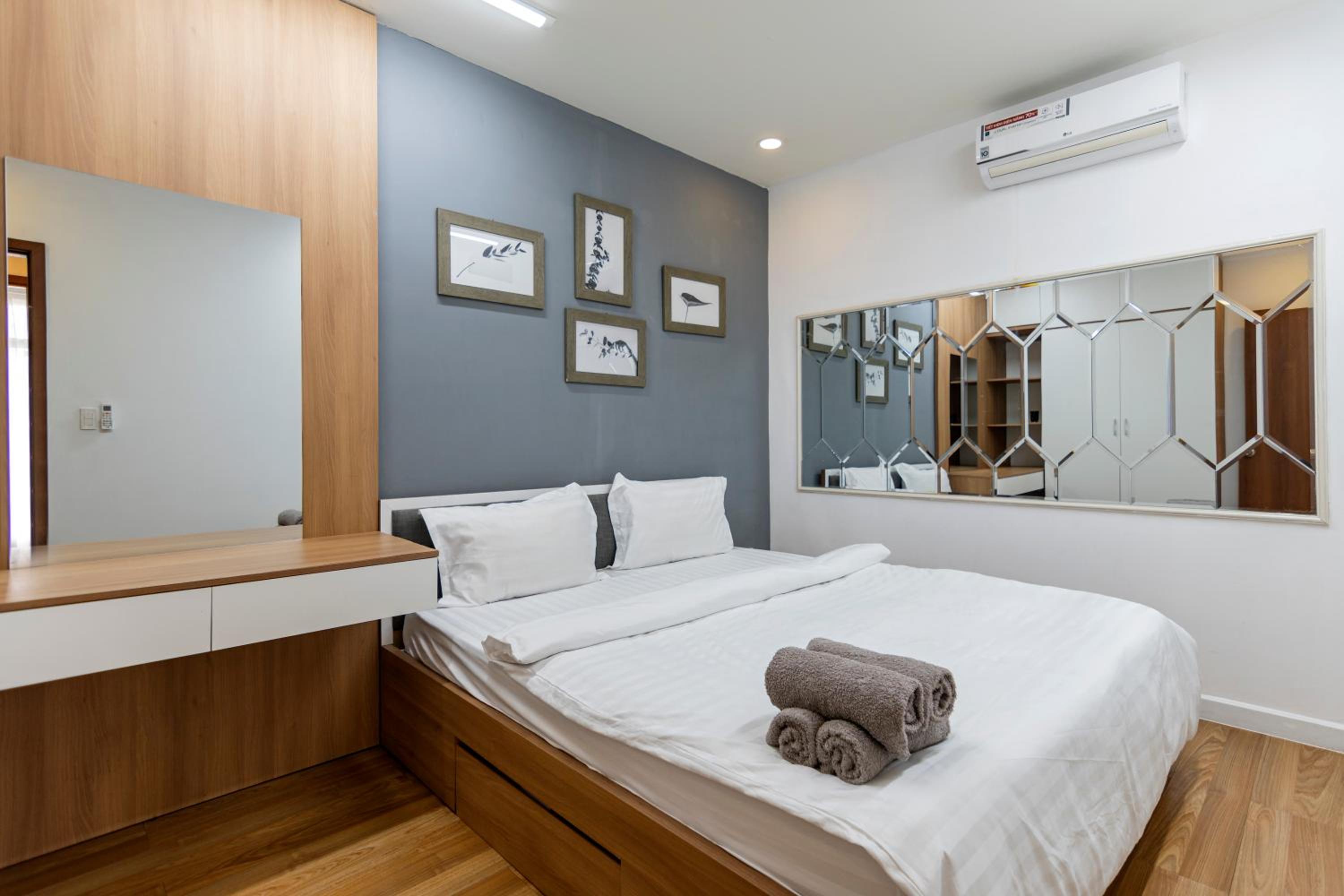 The Luxury GRAND RIVERSIDE Apartment City Center
