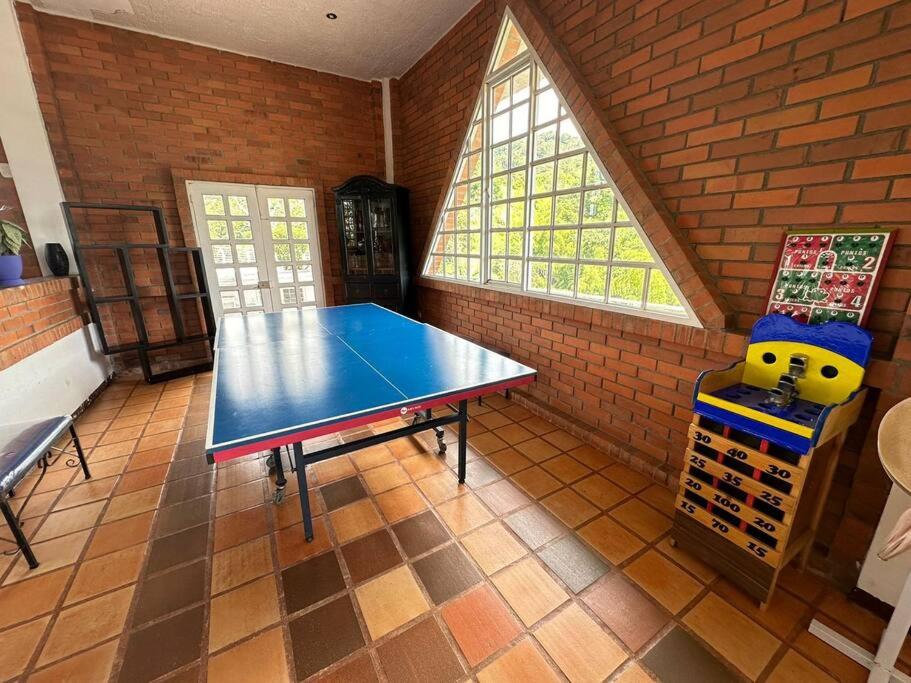 Casa con piscina a las afueras de Armenia
