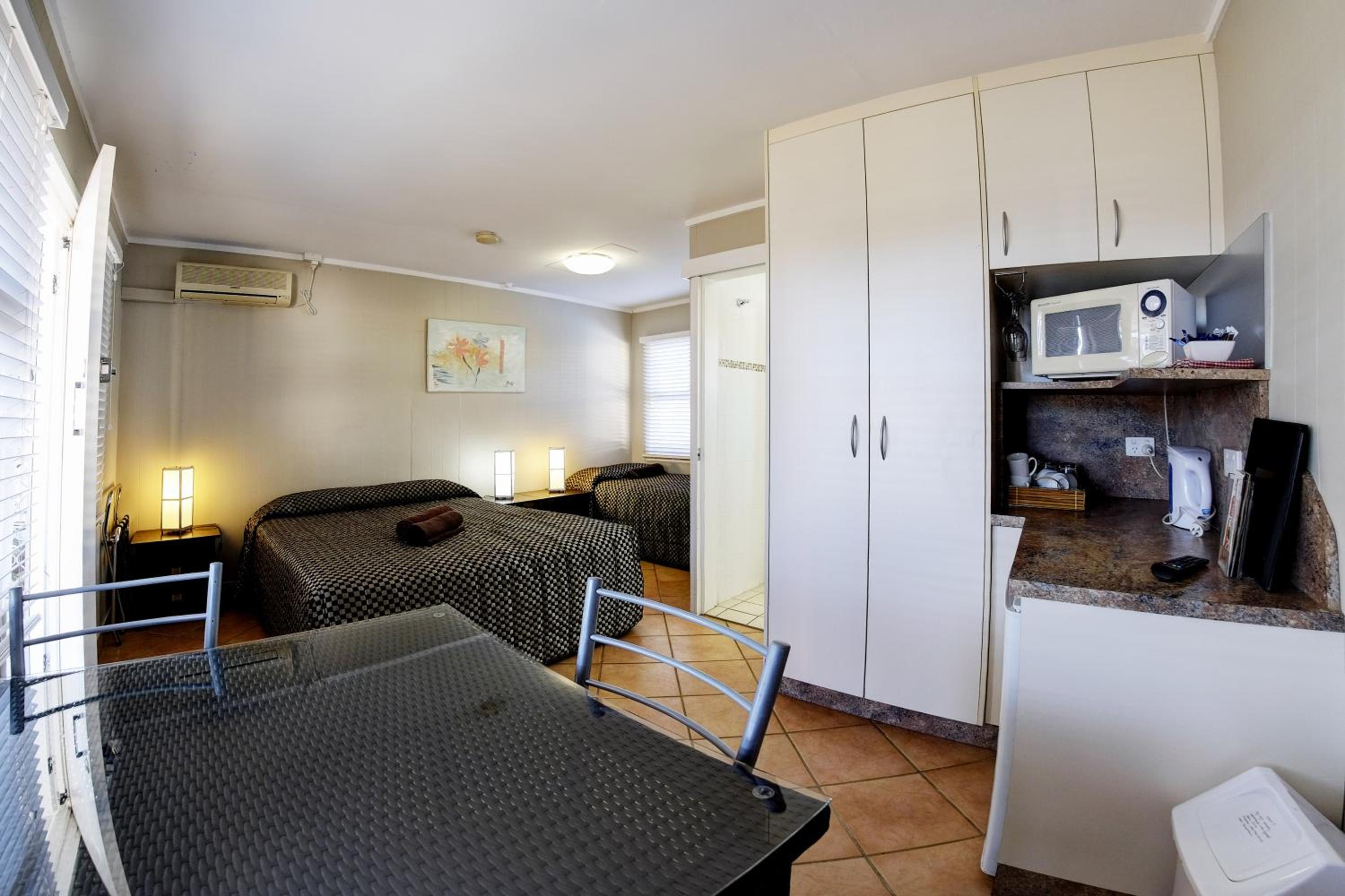Bali Hi Motel