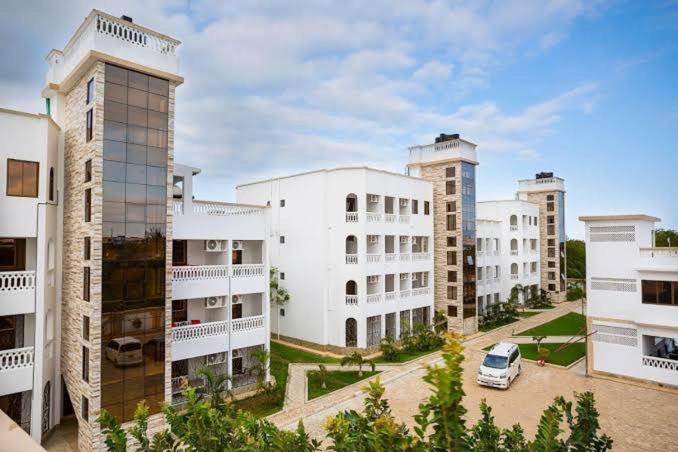Nallahs apartments