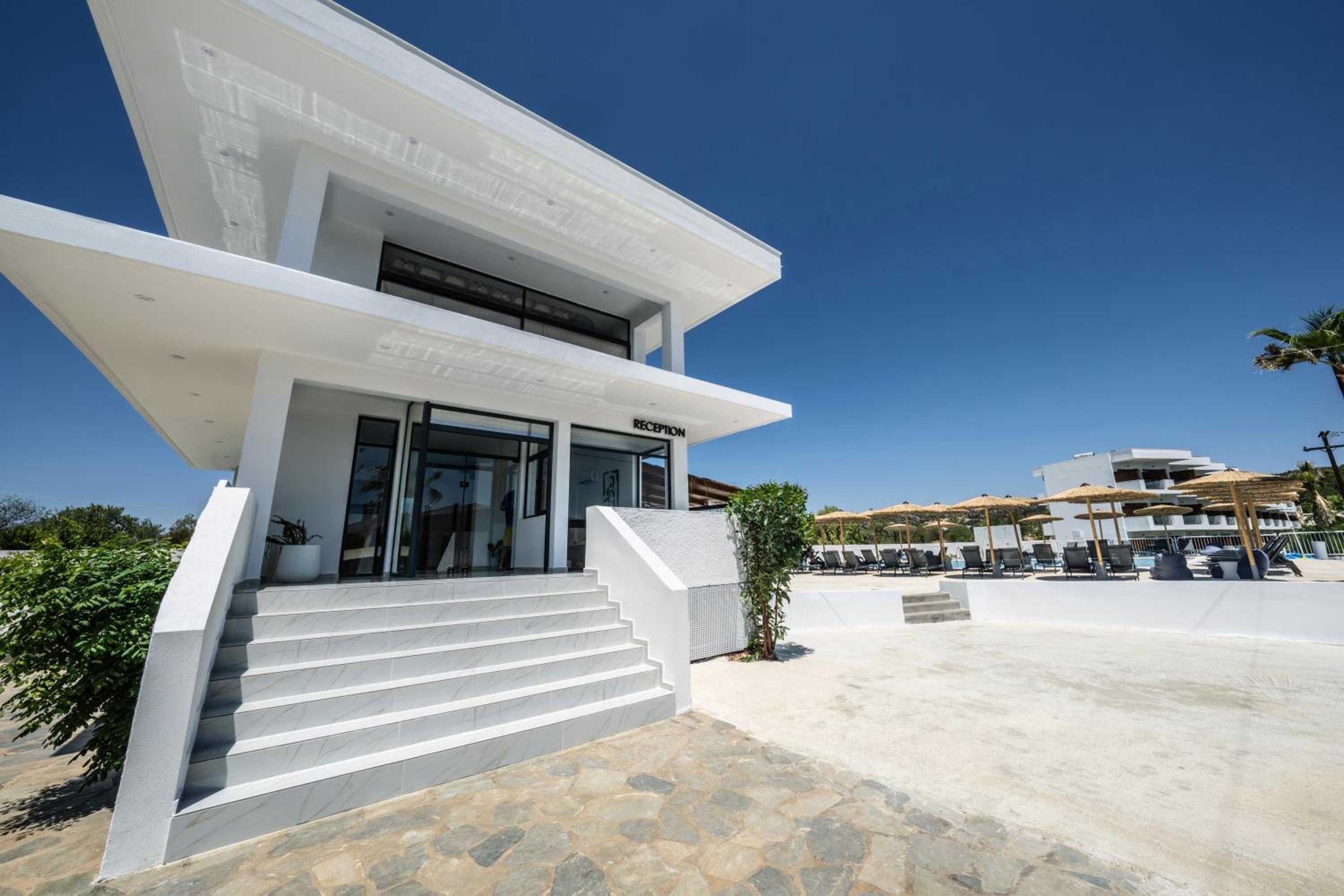 Elion Seaside Resort