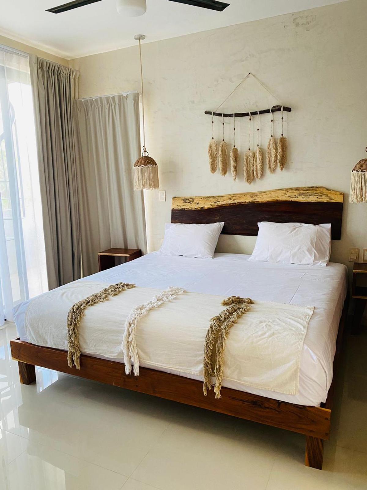 Penthouse PH1