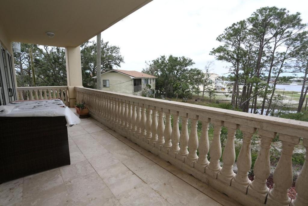 Sailmakers place 206 view 3