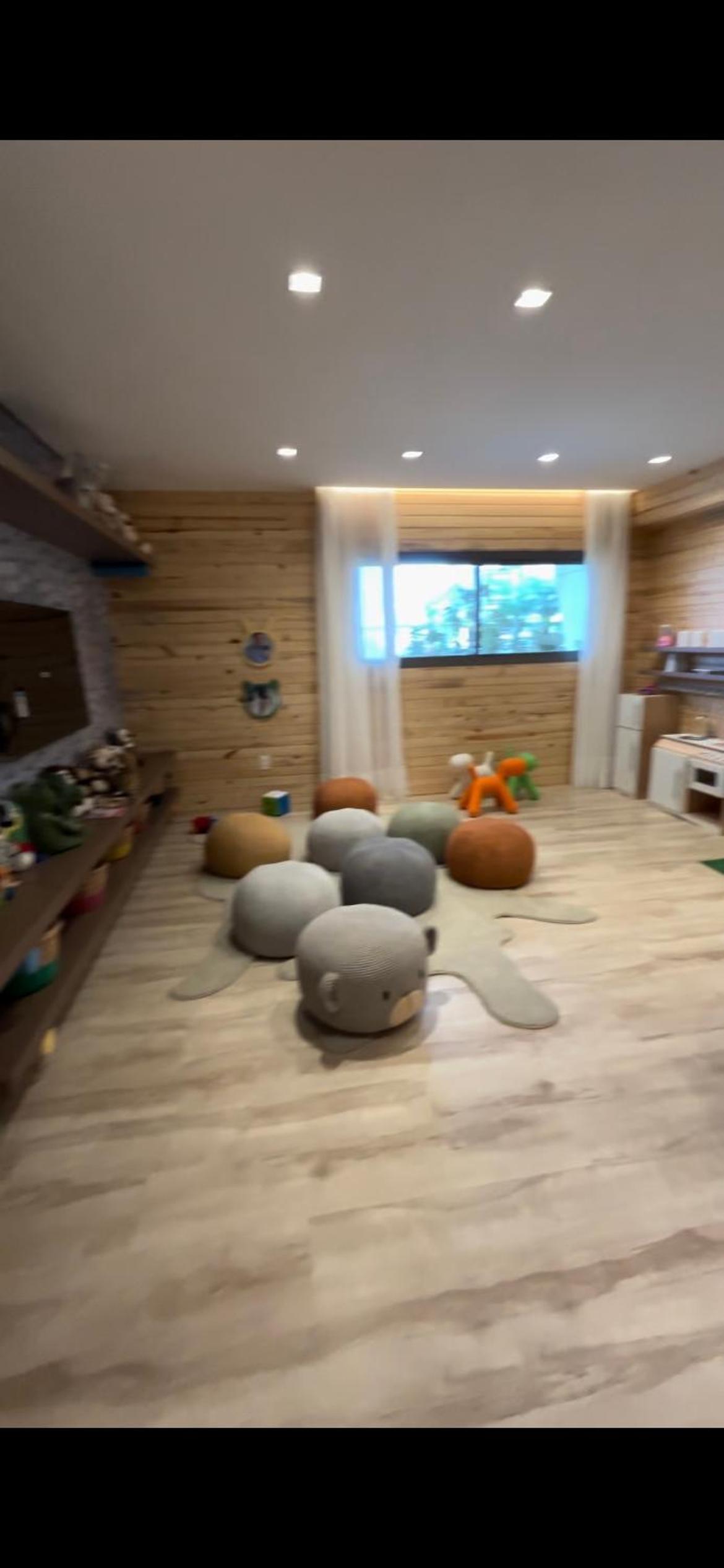 Apartamento Sensacional Novíssimo 67 mts e 2 quartos, para até 6 pessoas