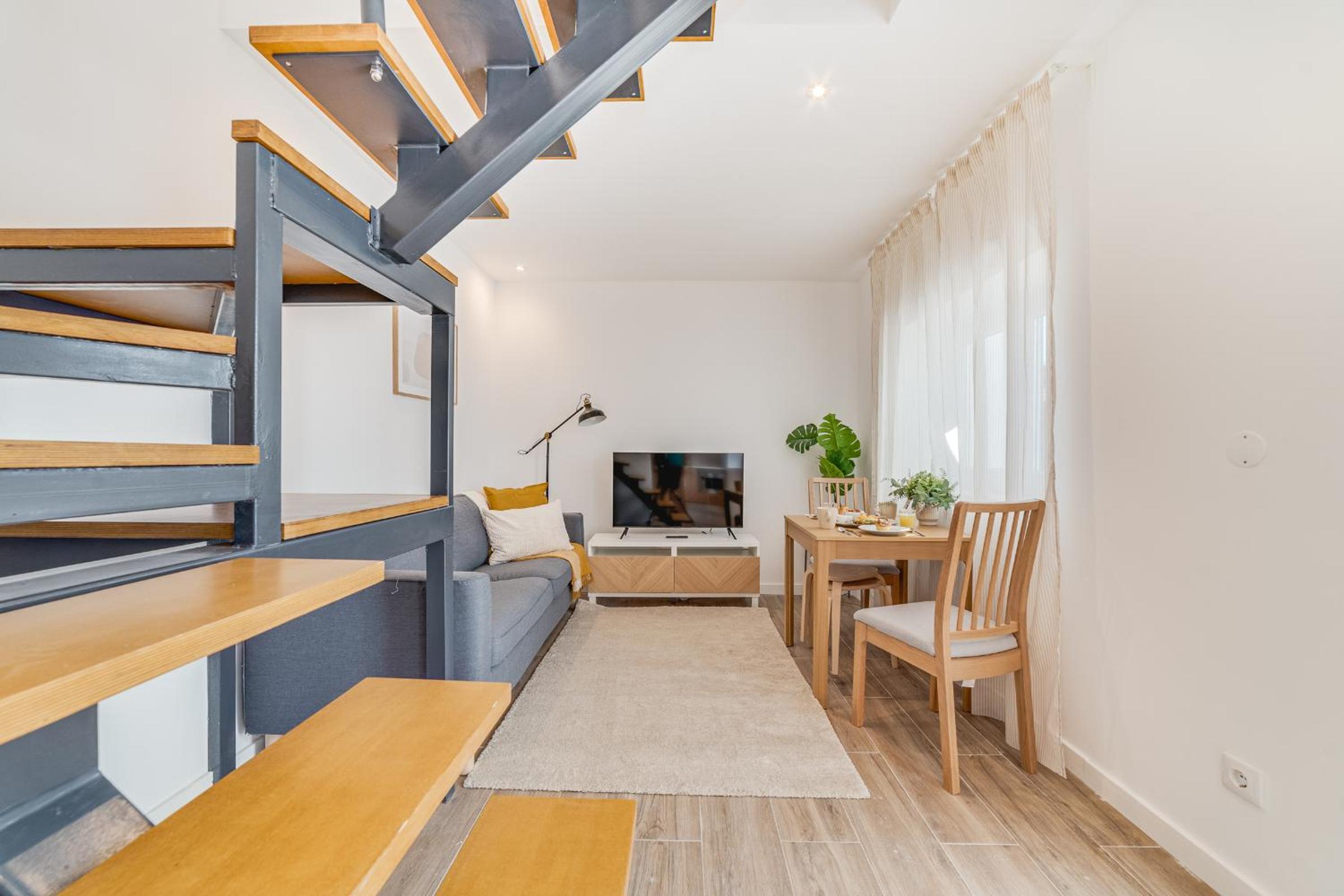 Campolide Duplex Apartments