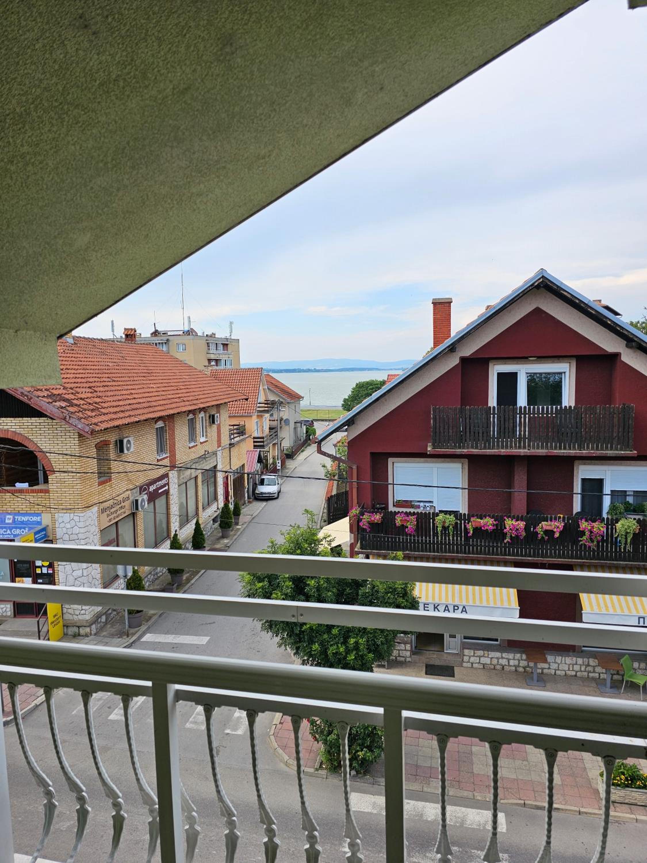 Apartmani Royal Residence view 2