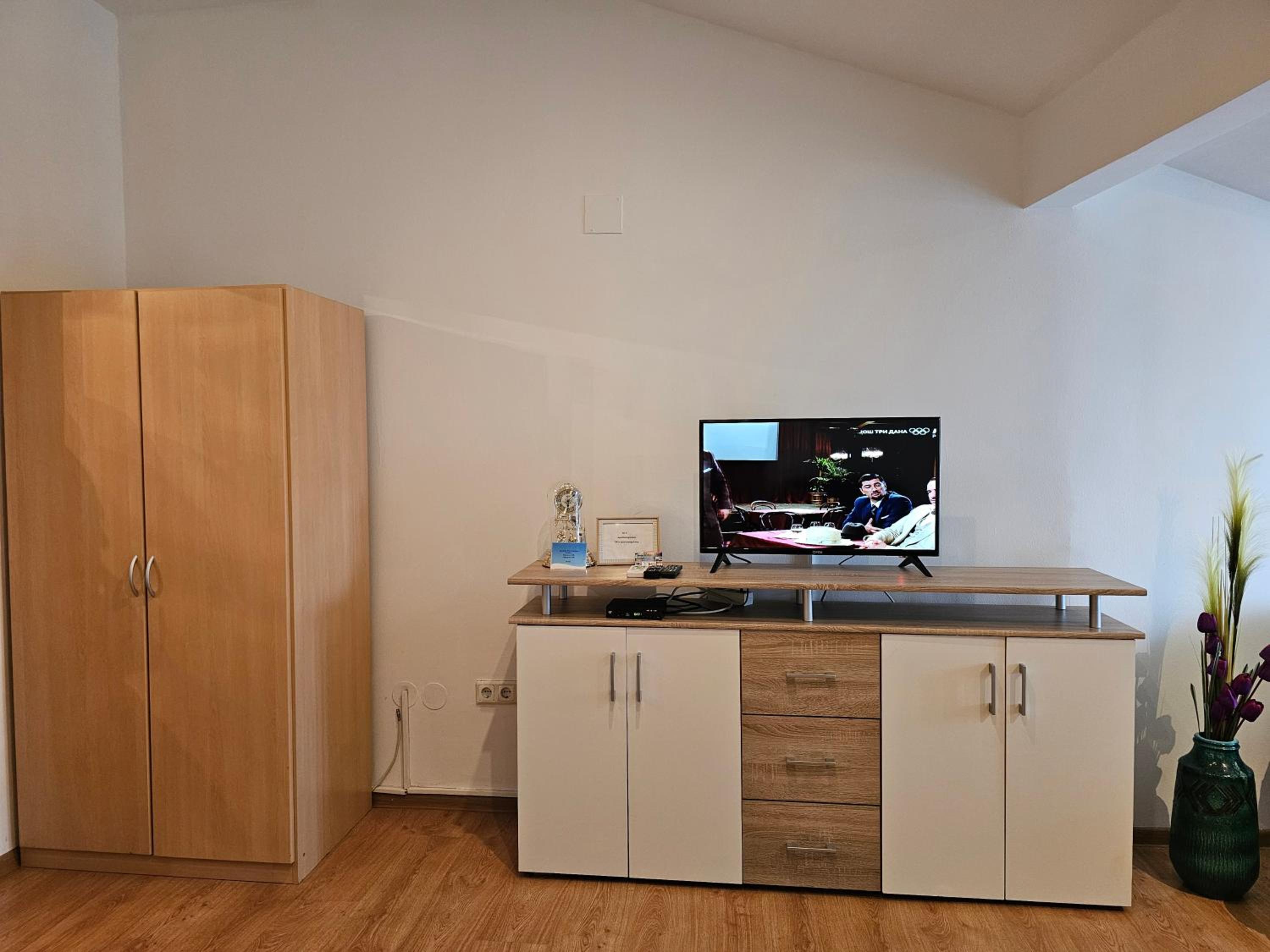 Apartmani Royal Residence view 5