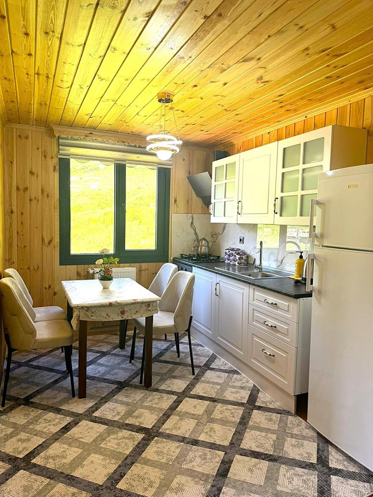 Yüce Suite