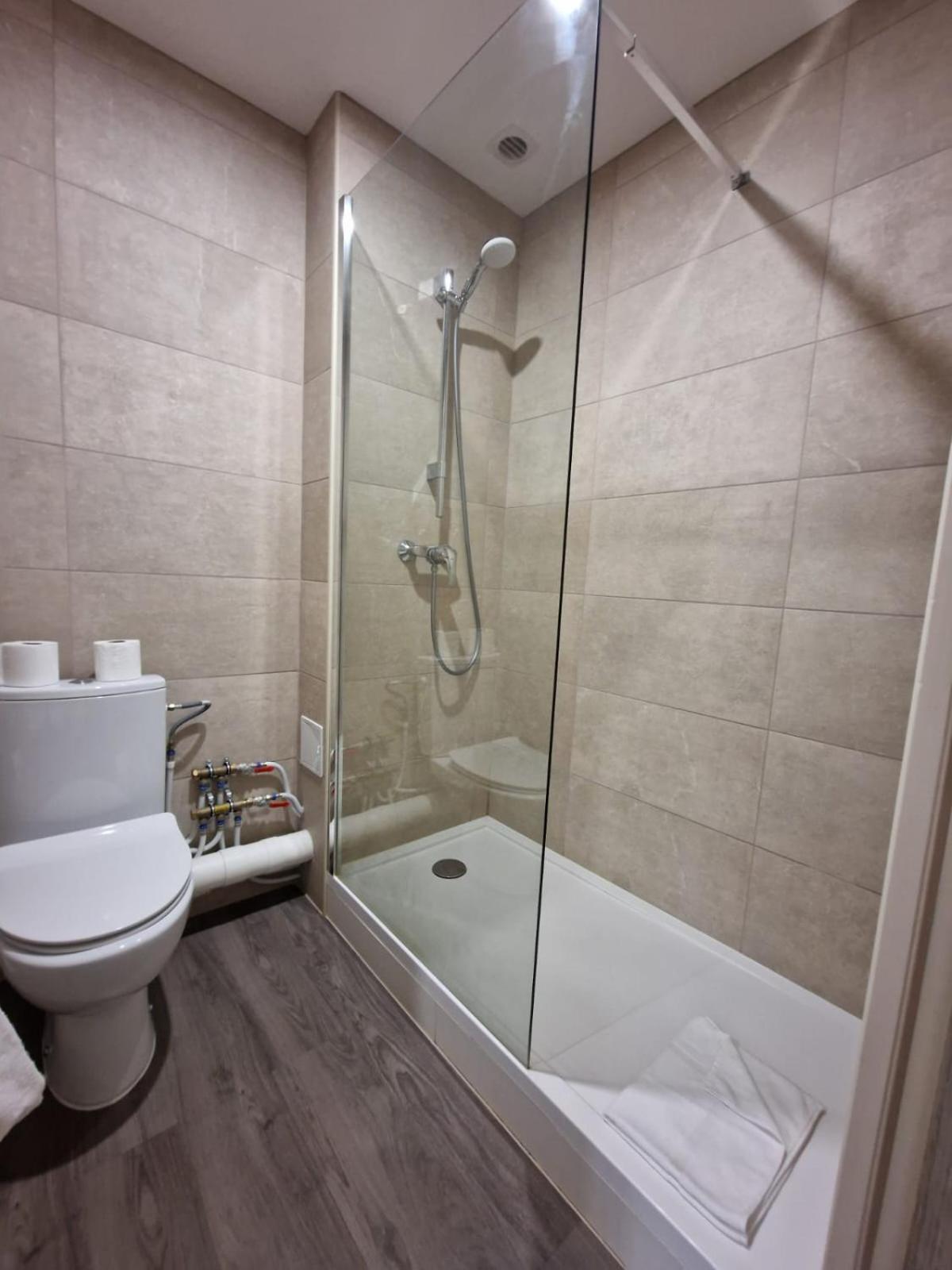 Levallois-Perret Vacations - Hotel D'Anjou - Property Image 7