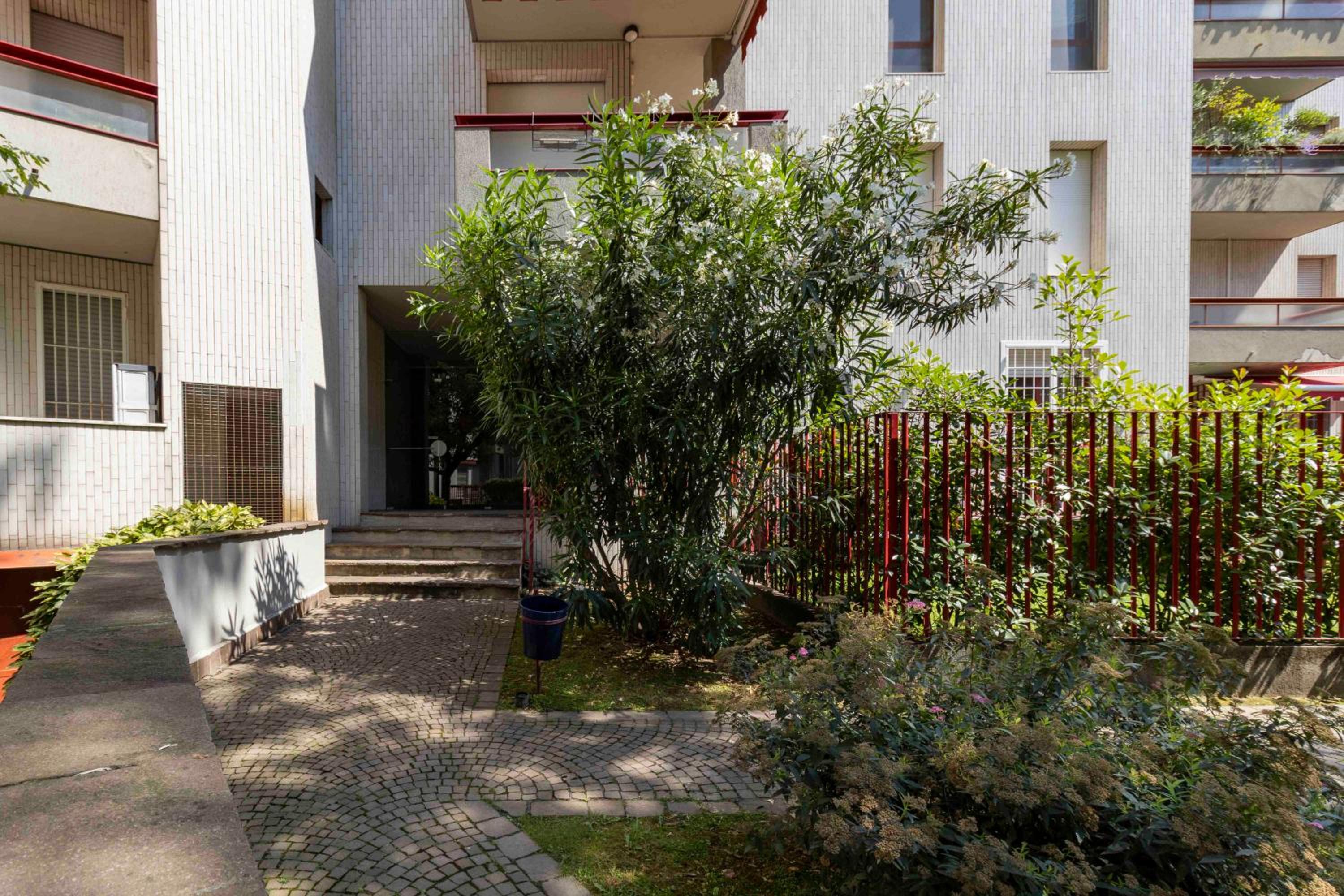 Bright House - Carozzi Apartments