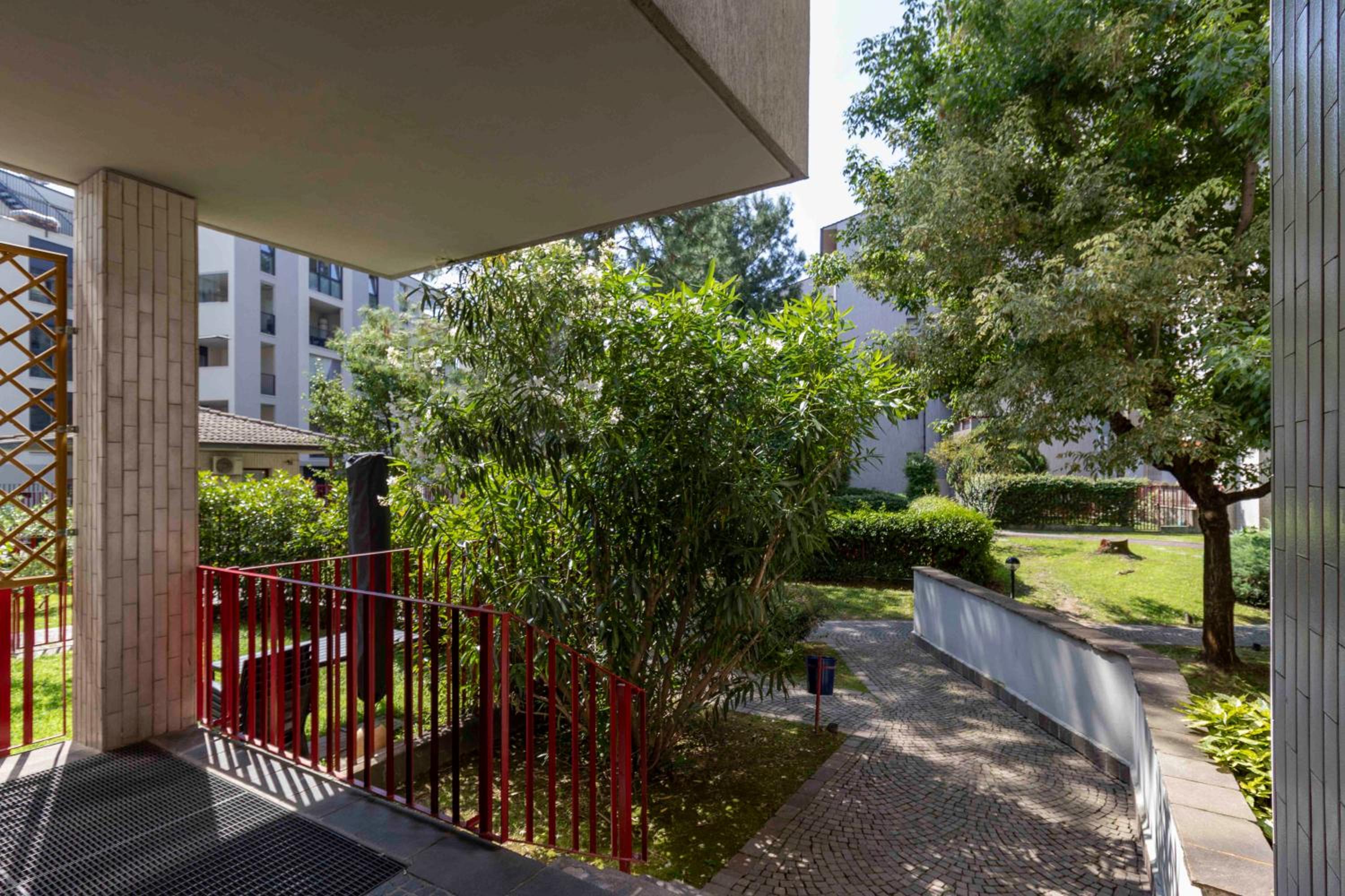 Bright House - Carozzi Apartments
