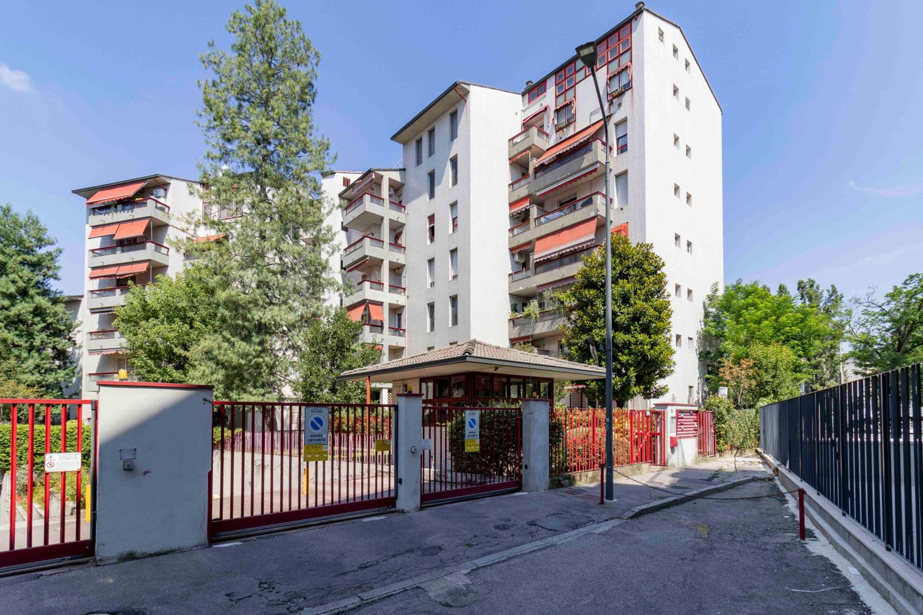 Bright House - Carozzi Apartments