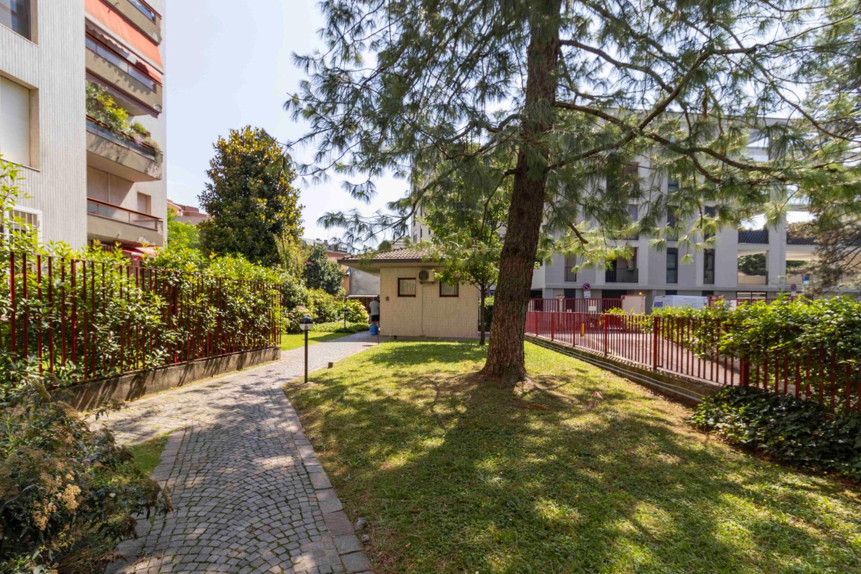 Bright House - Carozzi Apartments