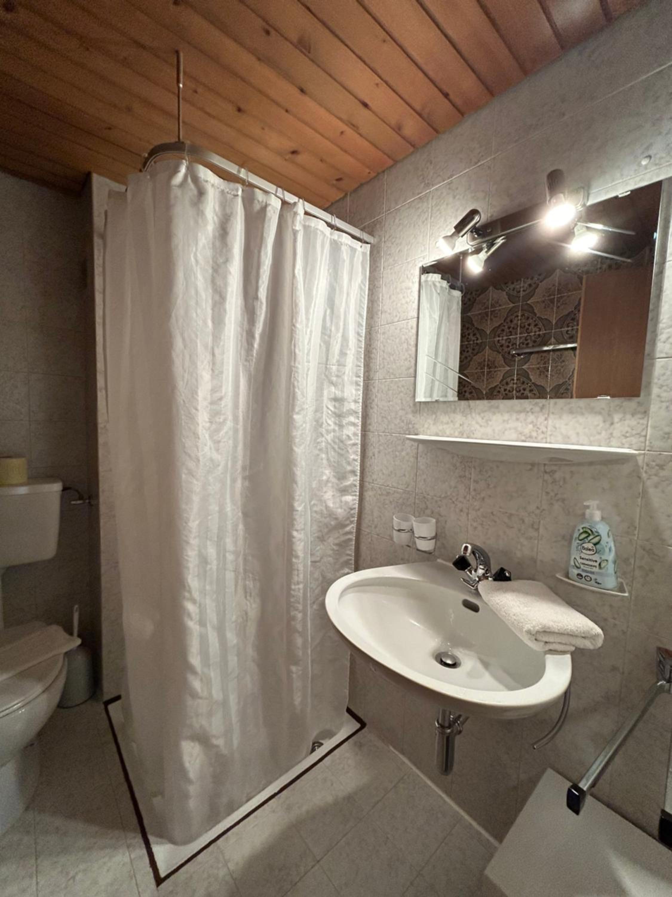 WOLF RETREAT Apartments im Lechtal davor Appartementhaus Michaela