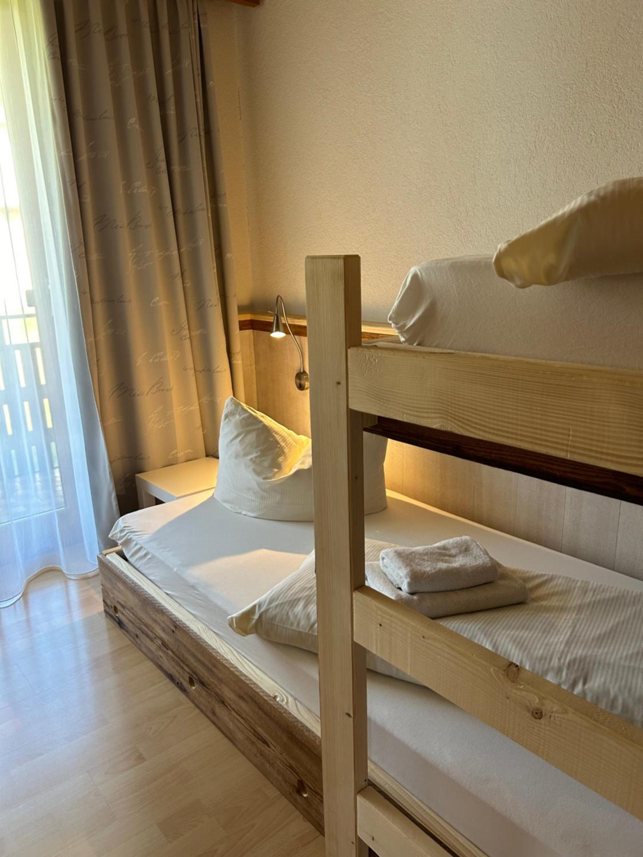 WOLF RETREAT Apartments im Lechtal davor Appartementhaus Michaela