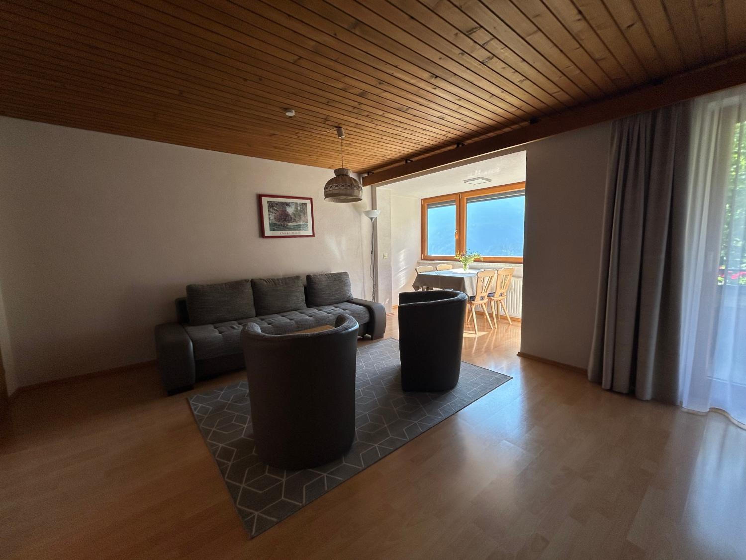 WOLF RETREAT Apartments im Lechtal davor Appartementhaus Michaela