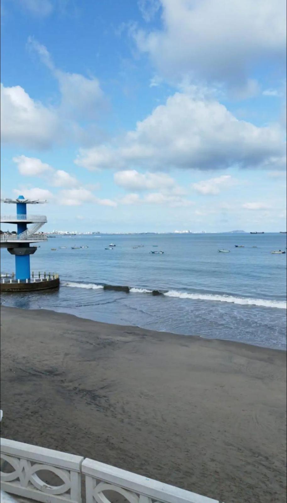 Ballenita Suites