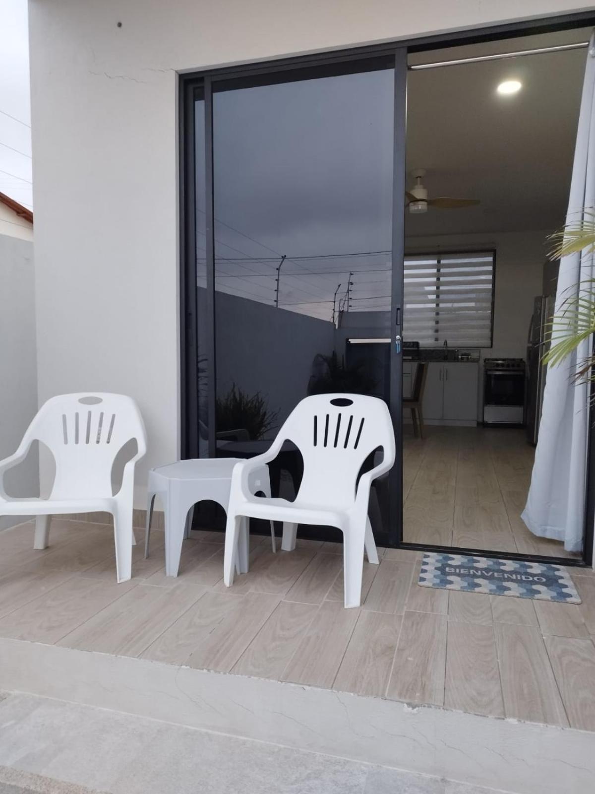 Ballenita Suites