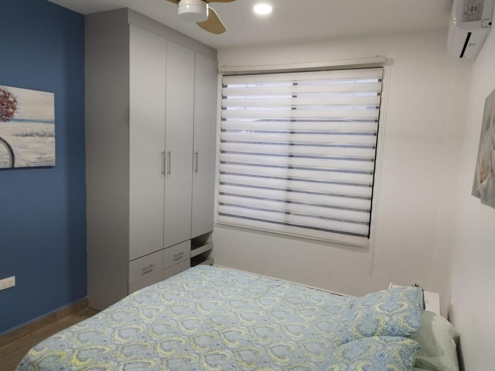 Ballenita Suites