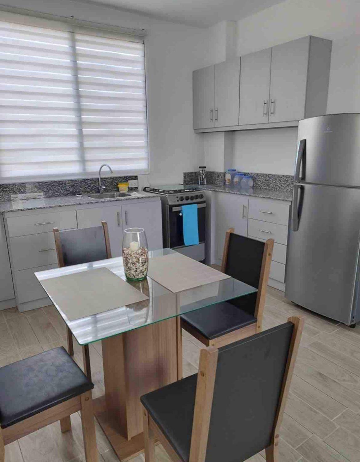 Ballenita Suites