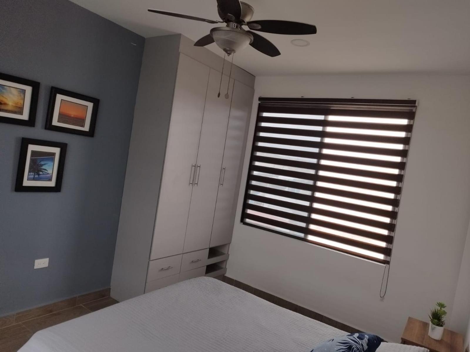 Ballenita Suites