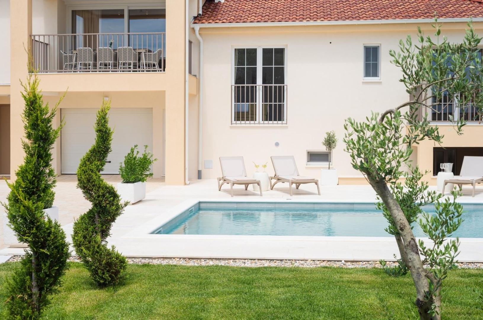 Luxury Villa Morus with pool 50m2 gym view 2