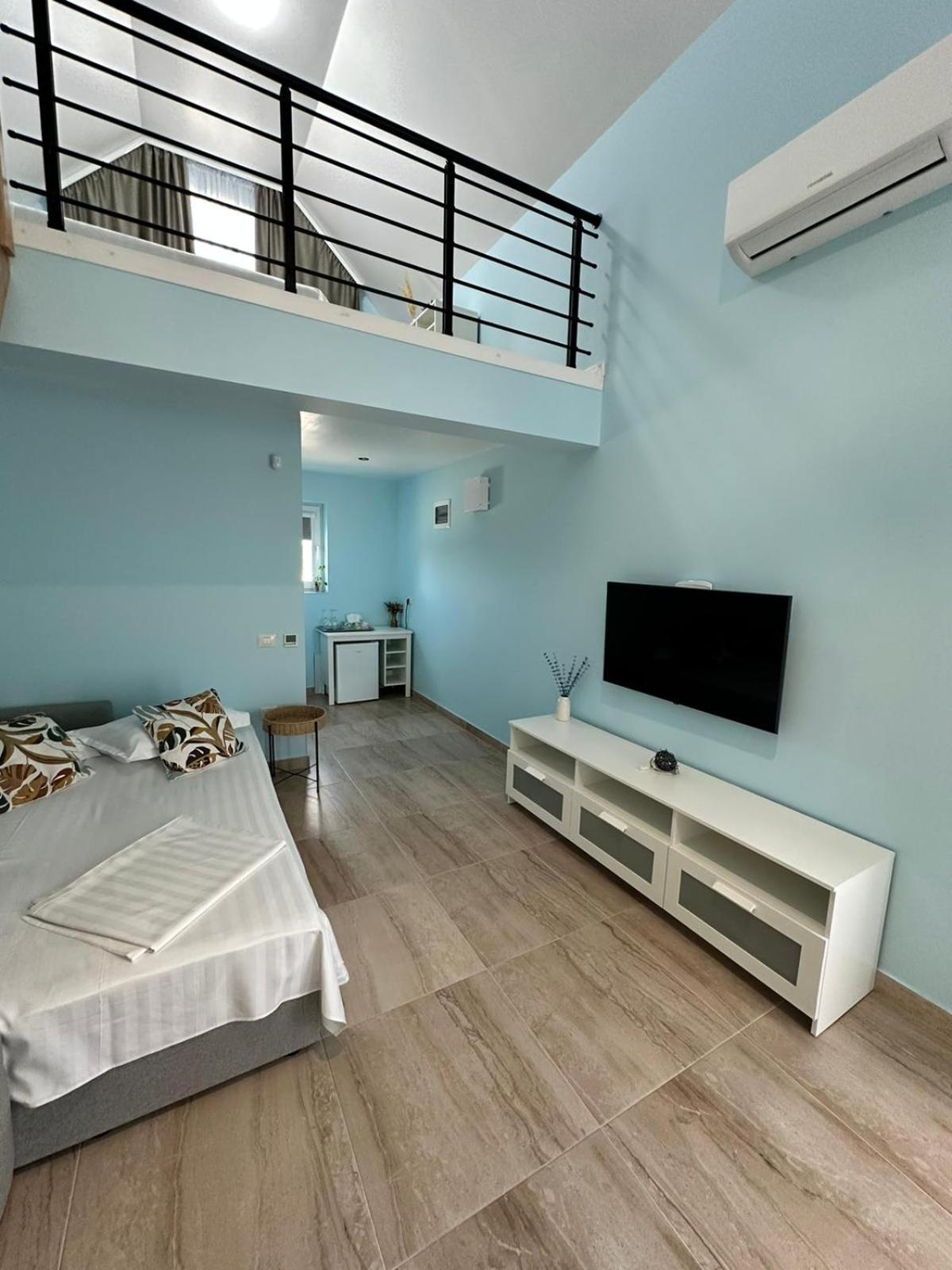 Halta Pescăruş Accommodation