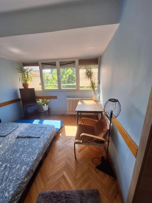 Jupiter apartment