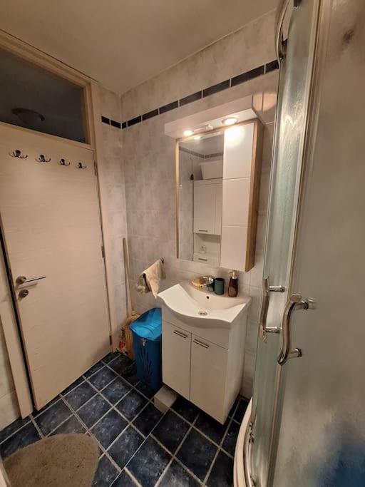 Jupiter apartment