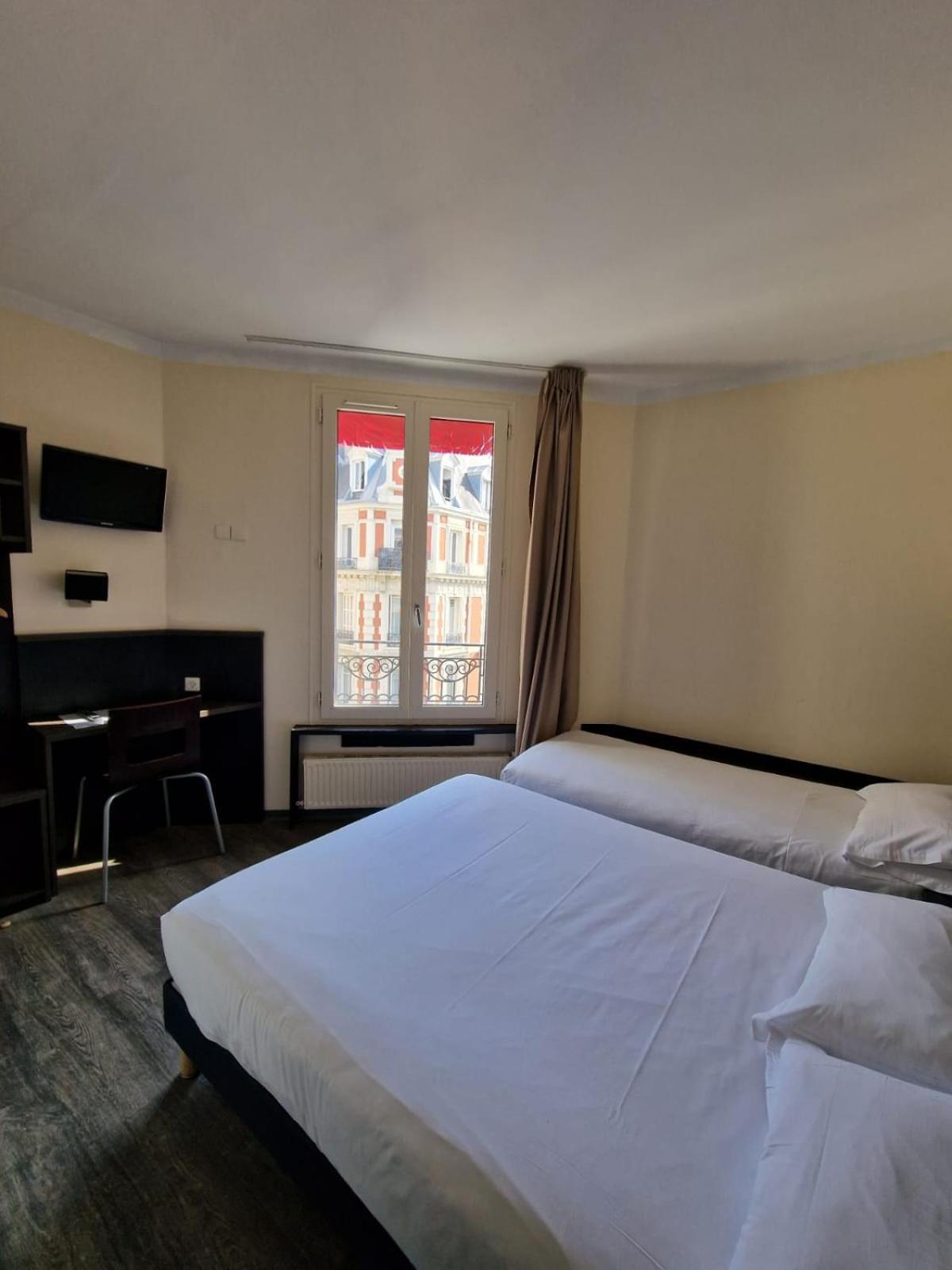 Levallois-Perret Vacations - Hotel D'Anjou - Property Image 4