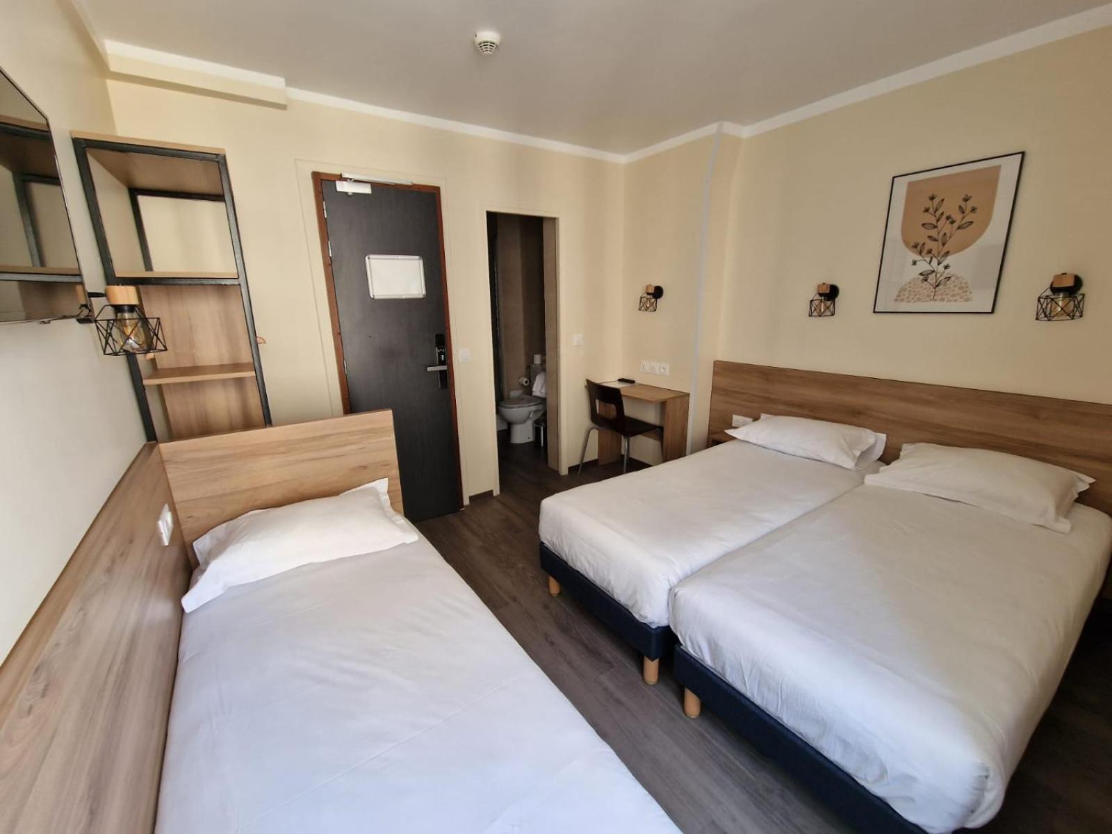 Levallois-Perret Vacations - Hotel D'Anjou - Property Image 3