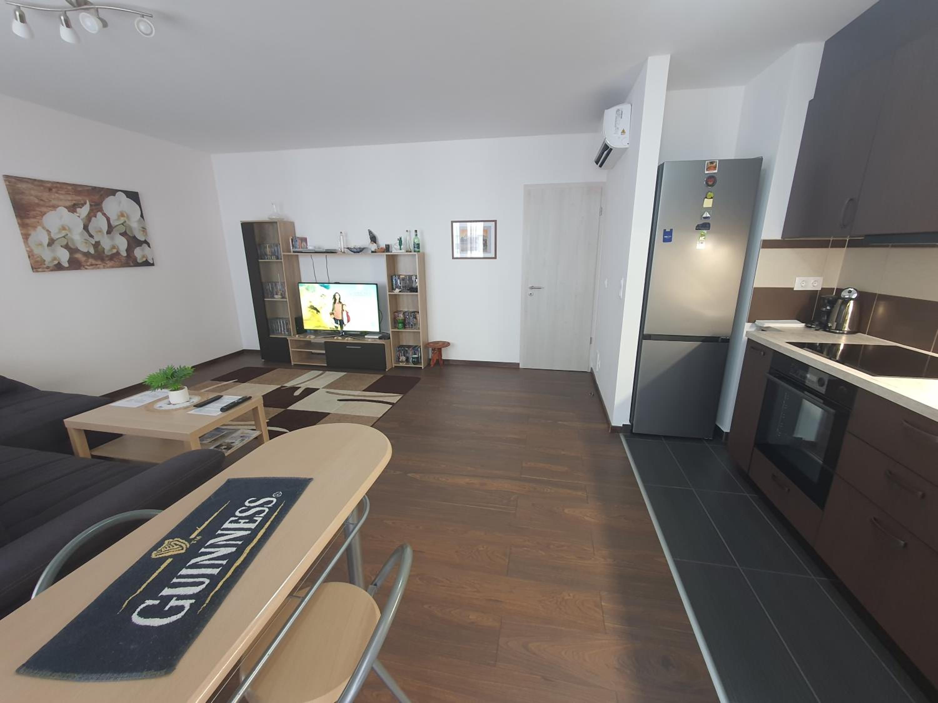 Park West Apartment - Free Parking