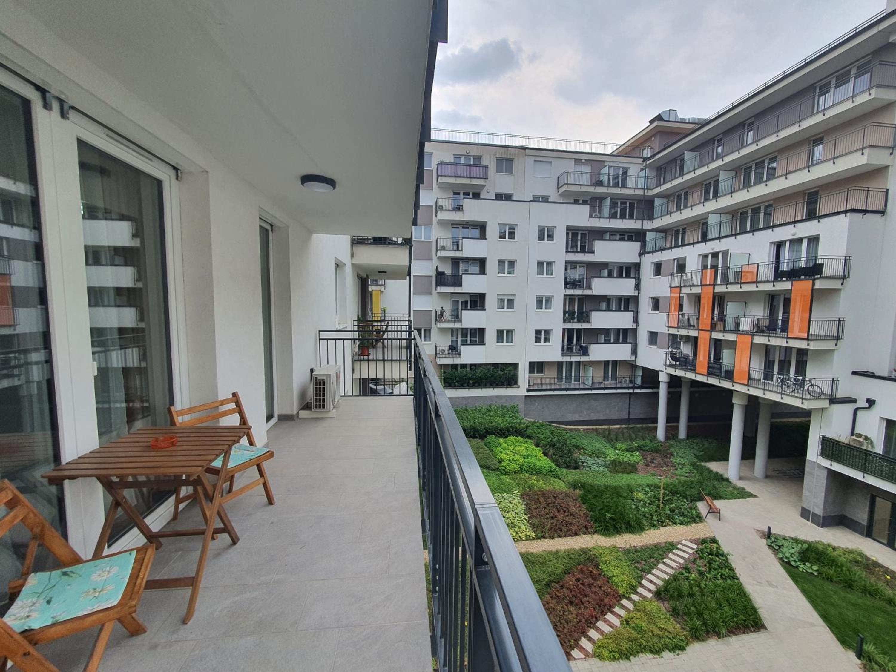 Park West Apartment - Free Parking