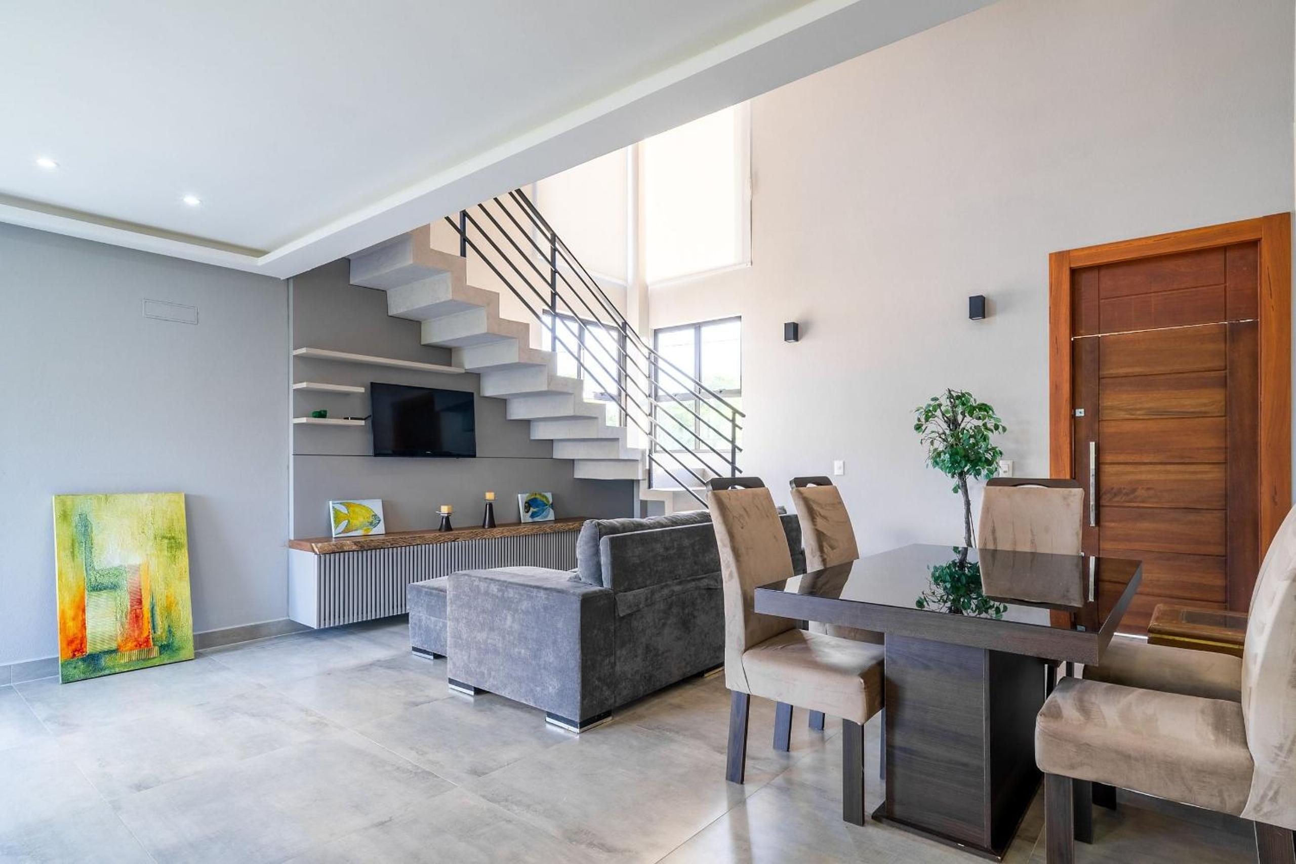 Casa Gladis: Seu Paraíso a Poucos Metros do Mar