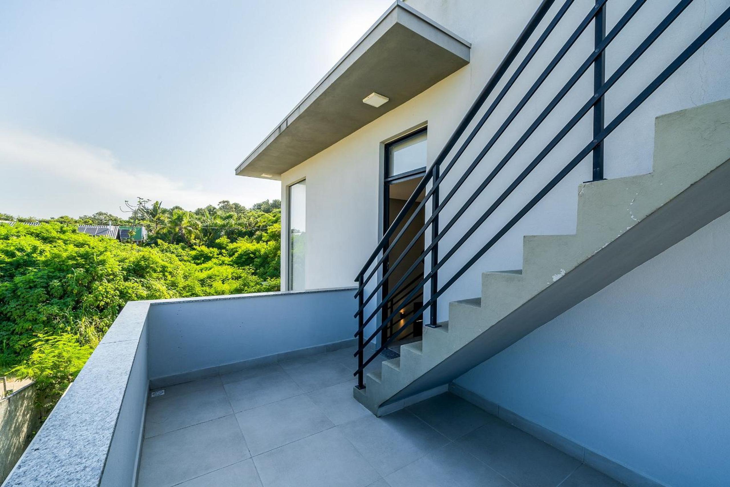 Casa Gladis: Seu Paraíso a Poucos Metros do Mar