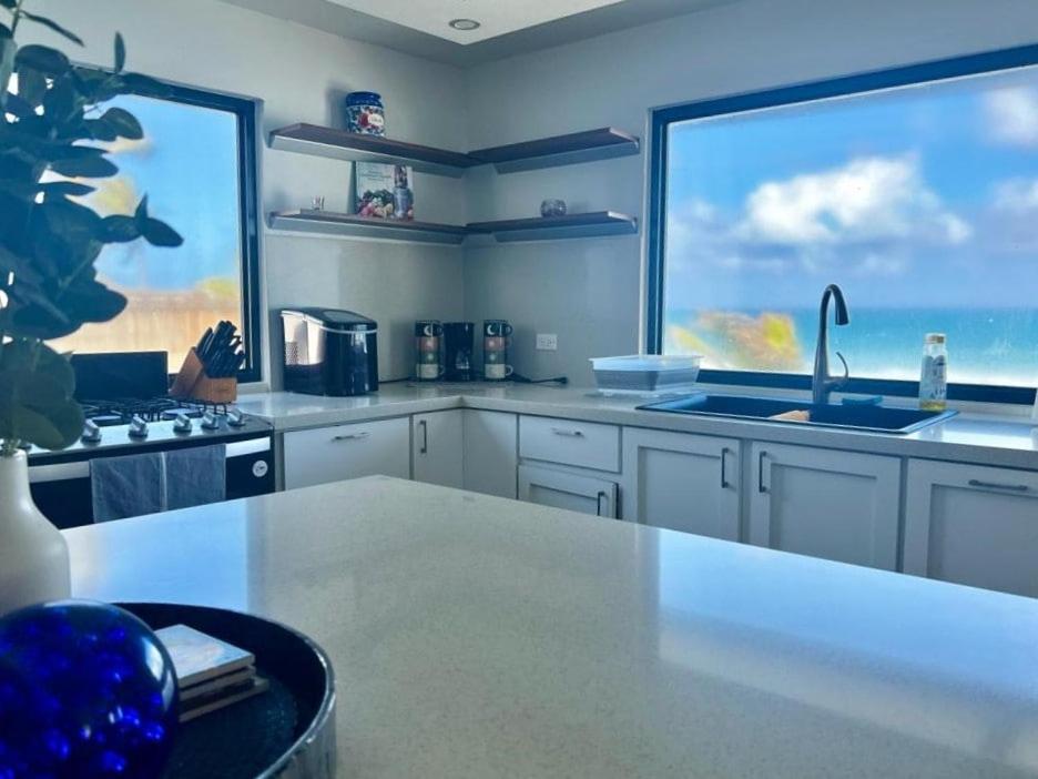 4 BR Kikita Beach Villa Oceanfront w Pool - Property Image 31