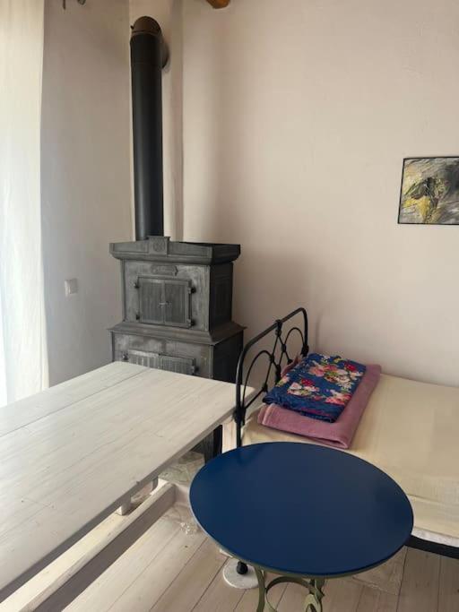 Serene Villa close to Aliki & Paros Airport view 4