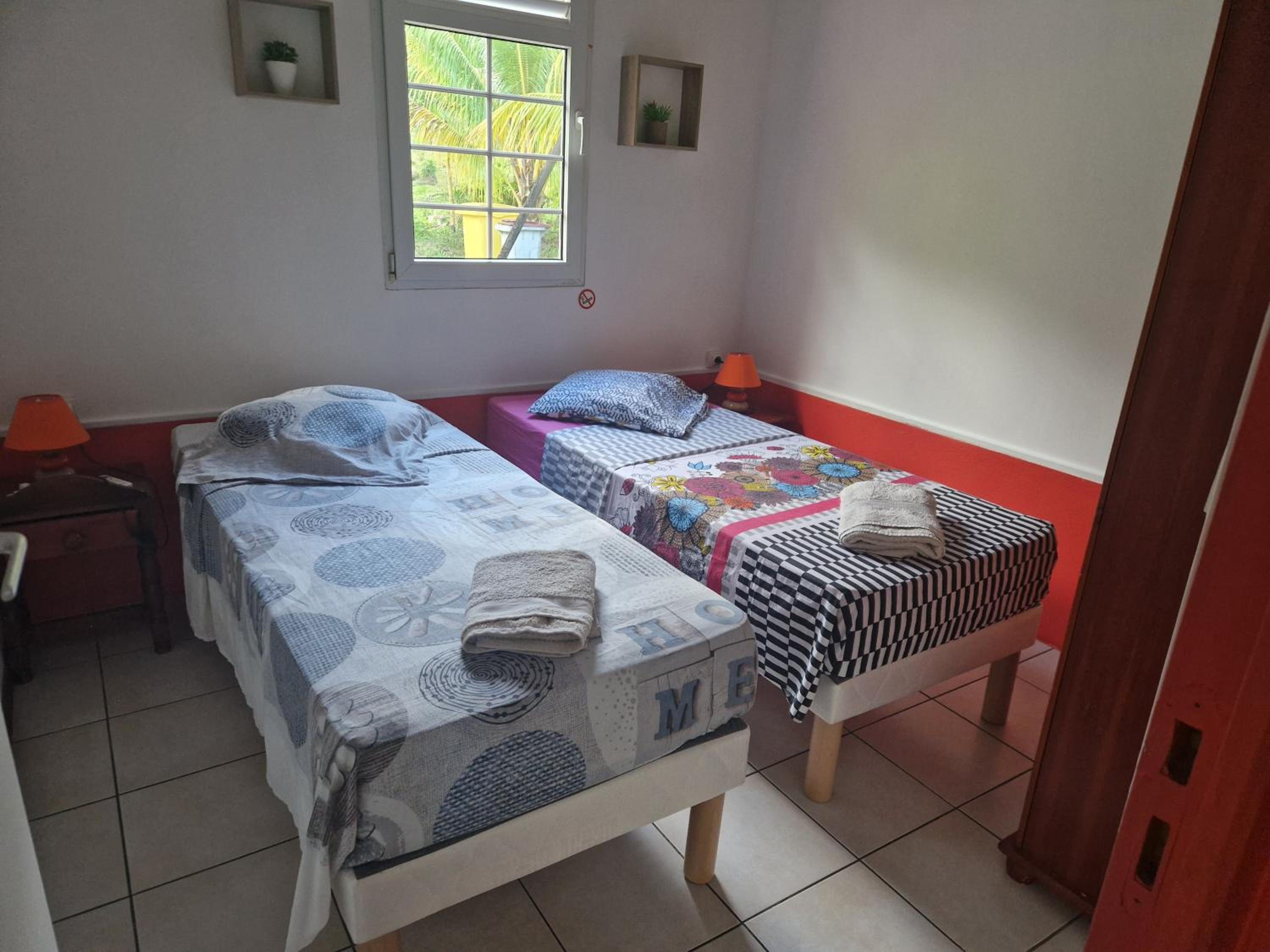 Bungalow Corail, F3 avec piscine à Sainte Luce view 5