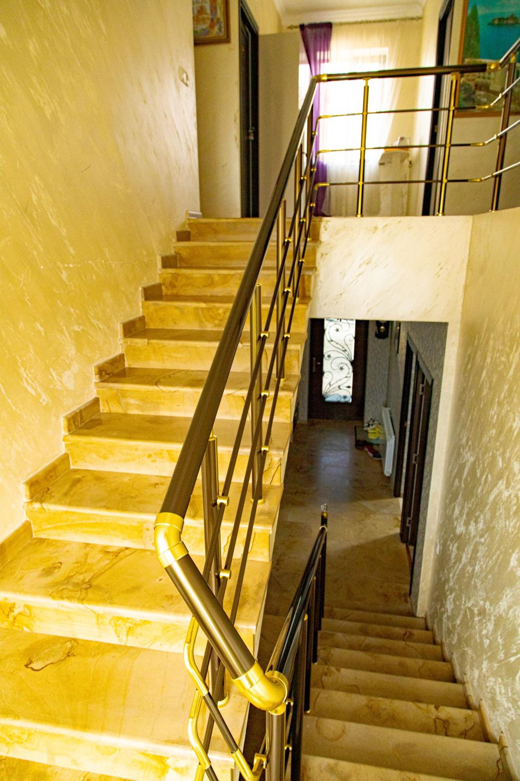Siran Guest House