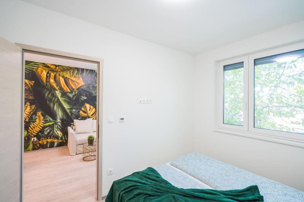 Jungle Apartment