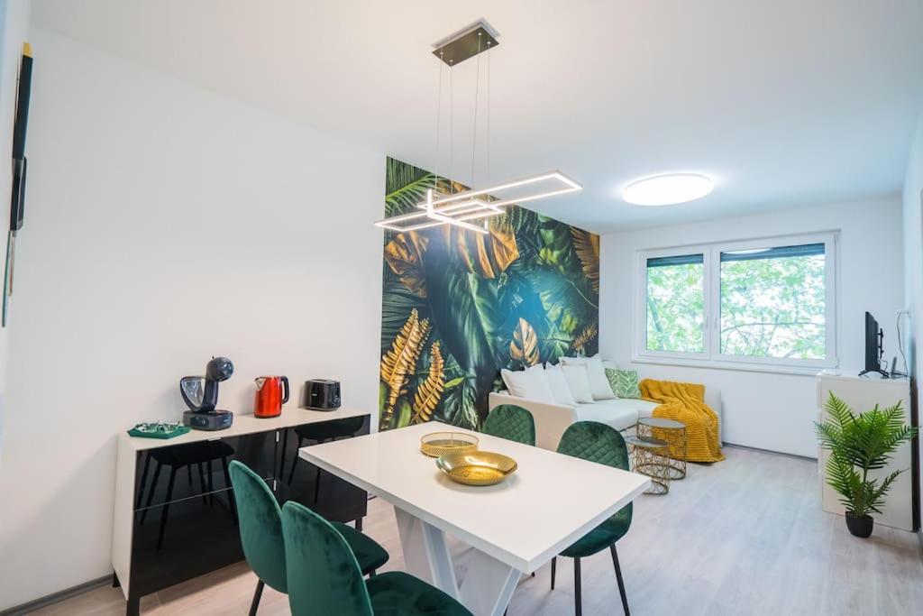 Jungle Apartment