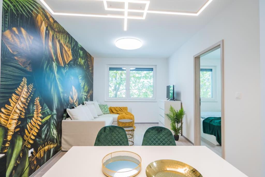 Jungle Apartment
