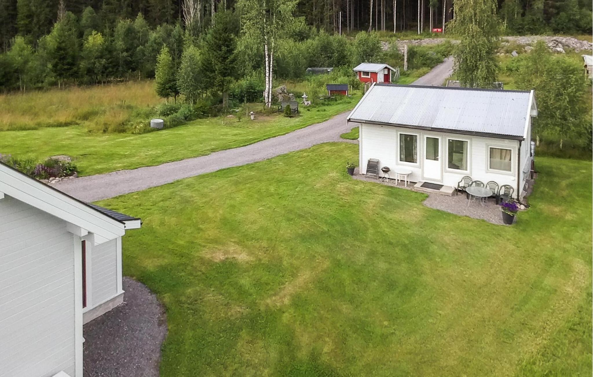 2 Bedroom Stunning Home In Skotterud view 4